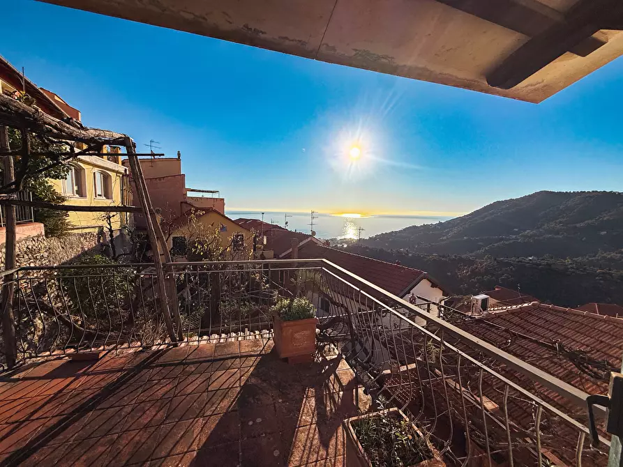 Immagine 2 di Terratetto in vendita  in Via Leon Pancaldo a Alassio