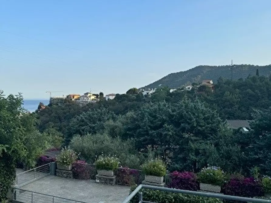 Immagine 3 di Villa in vendita  in Via Adelasia 139 a Alassio