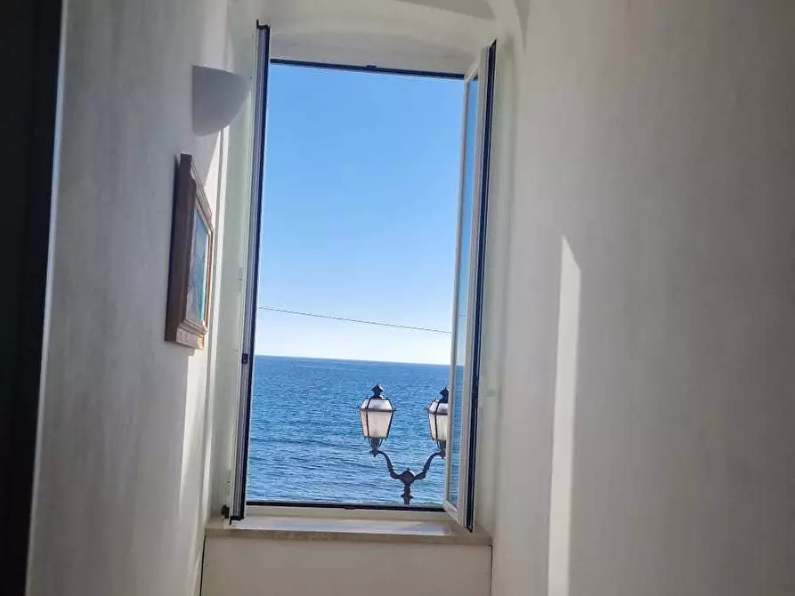 Immagine 11 di Bilocale in affitto  in Via Roma 3 a Alassio