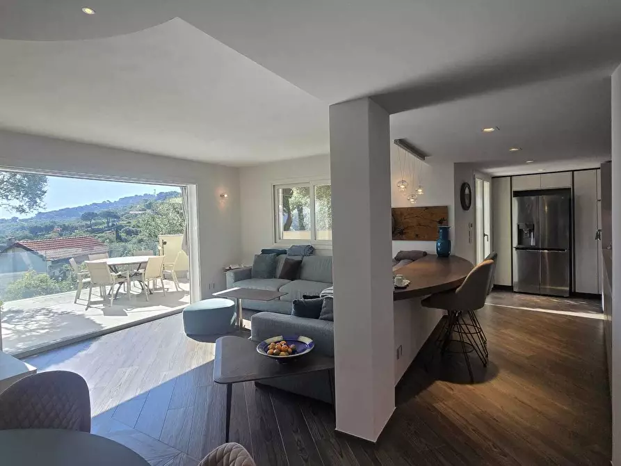 Immagine 11 di Villa in vendita  in Via San Leonardo 51 a Diano Marina