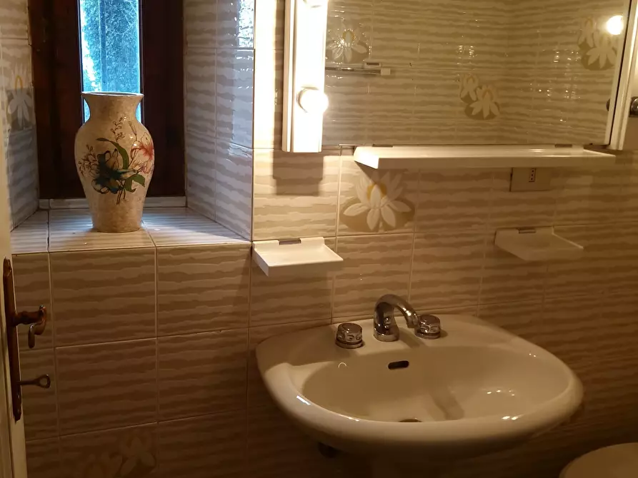 Immagine 23 di Rustico / casale in vendita  in Strada Vic. della Montagna 9 a Cetona