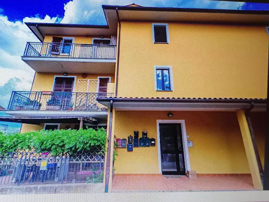 Immagine 2 di Trilocale in vendita  in Via Abruzzo 24 a Montepulciano