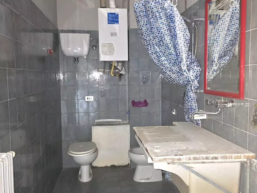 Immagine 37 di Pentalocale in vendita  in Viale Sempione a Città Di Castello