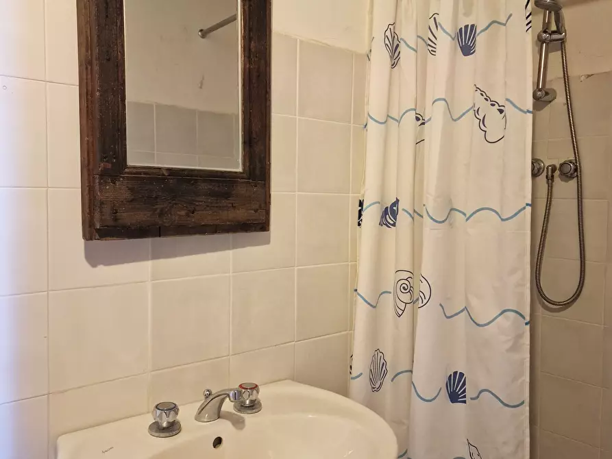 Immagine 15 di Bilocale in vendita  in Via Cenaioli a Magione