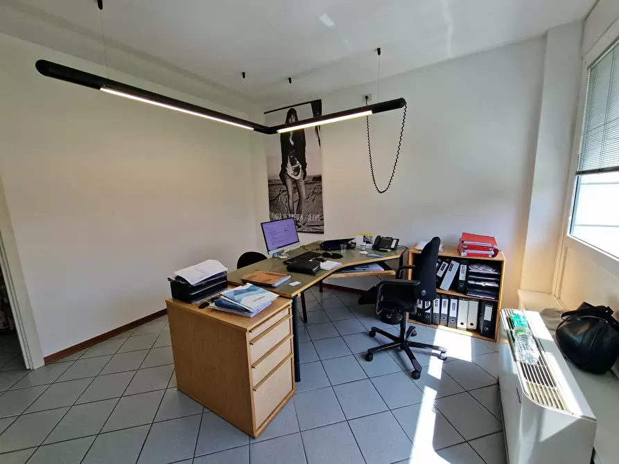 Immagine 13 di Ufficio in vendita  in Via del Macello 31F a Perugia