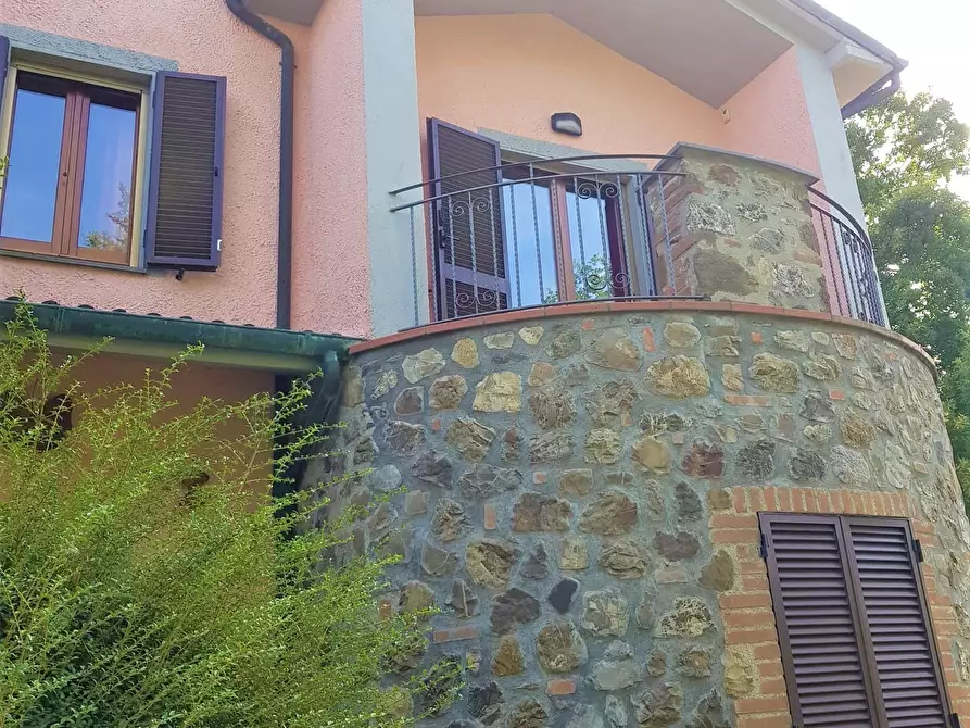 Immagine 2 di Casa bifamiliare in vendita  in Via del Poggio a San Casciano Dei Bagni