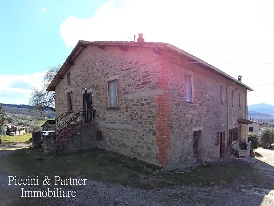 Immagine 1 di Porzione di casa in affitto  in Via dei Mandorli a Panicale