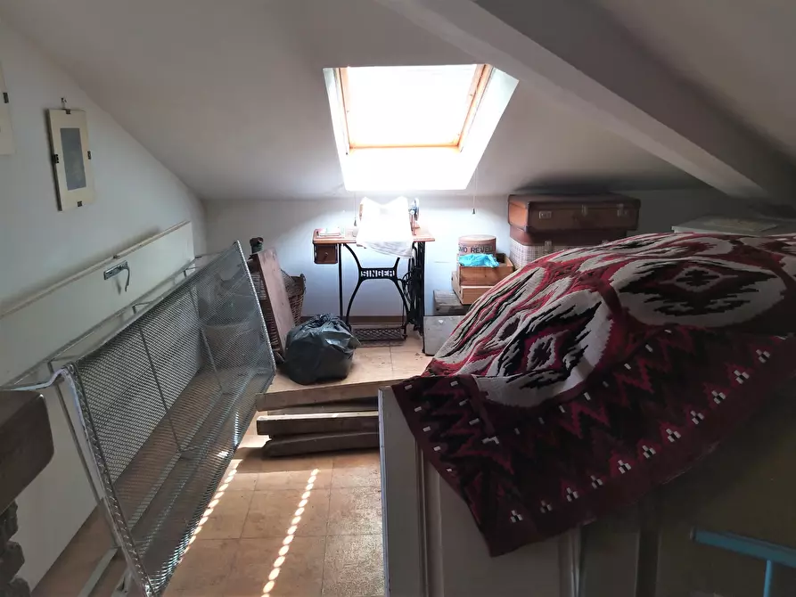 Immagine 21 di Quadrilocale in vendita  in Piazza Cesare Caporali 4 a Castiglione Del Lago