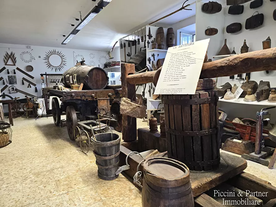 Immagine 90 di Rustico / casale in vendita  in SR 444 Pian della Pieve a Assisi