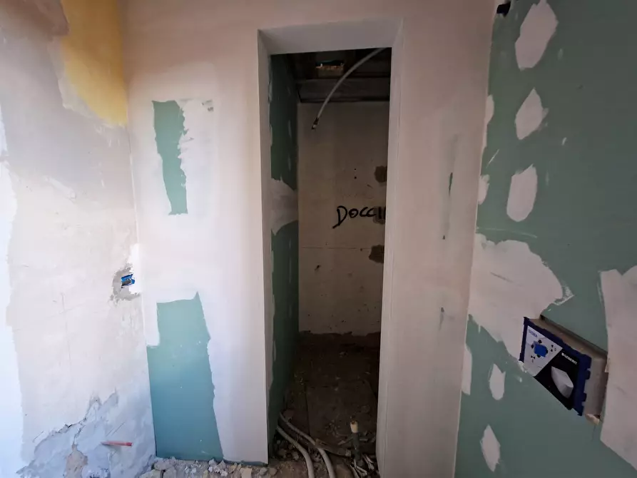 Immagine 25 di Trilocale in vendita  in Via Camillo Benso Conte di Cavour 73 a Torrita Di Siena