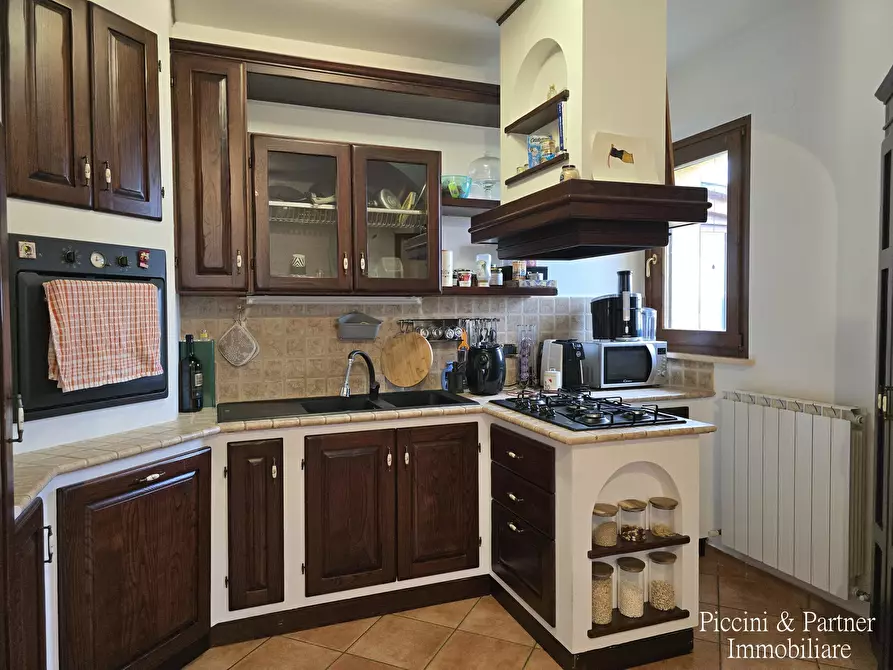 Immagine 13 di Pentalocale in vendita  in Via di Pretola a Paciano