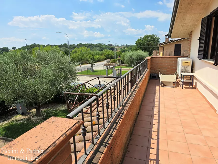 Immagine 42 di Villa in vendita  in Via Lillacci a Perugia