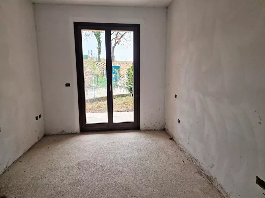 Immagine 24 di Trilocale in vendita  in Strada Tiberina Nord 421 a Perugia