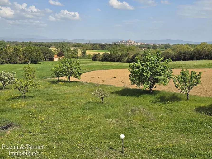 Immagine 74 di Rustico / casale in vendita  in Via Paganico 2 a Castiglione Del Lago