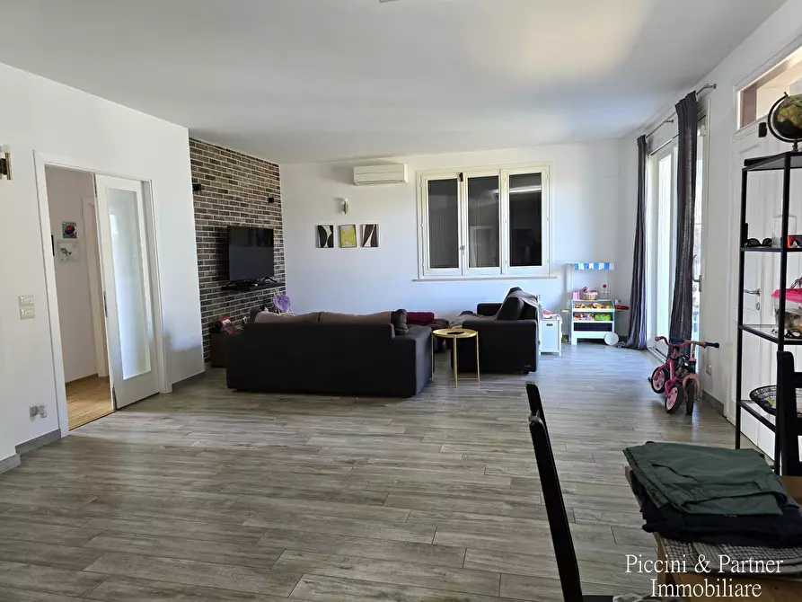 Immagine 20 di Villa in vendita  in Località Bertoni a Castiglione Del Lago