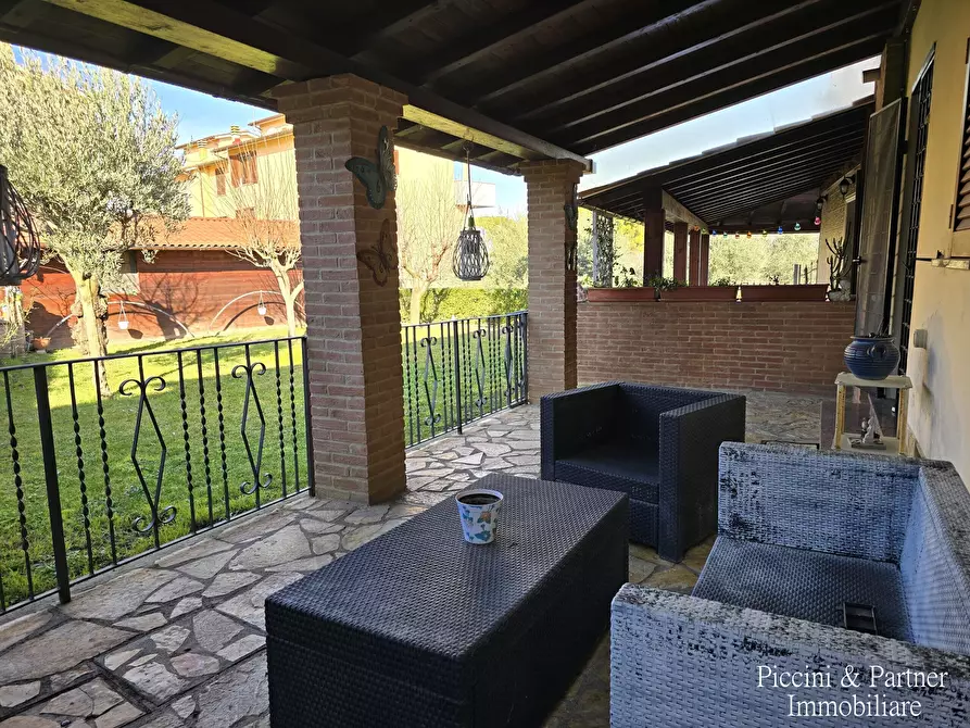 Immagine 16 di Casa bifamiliare in vendita  in Piazzale Umbria a Castiglione Del Lago