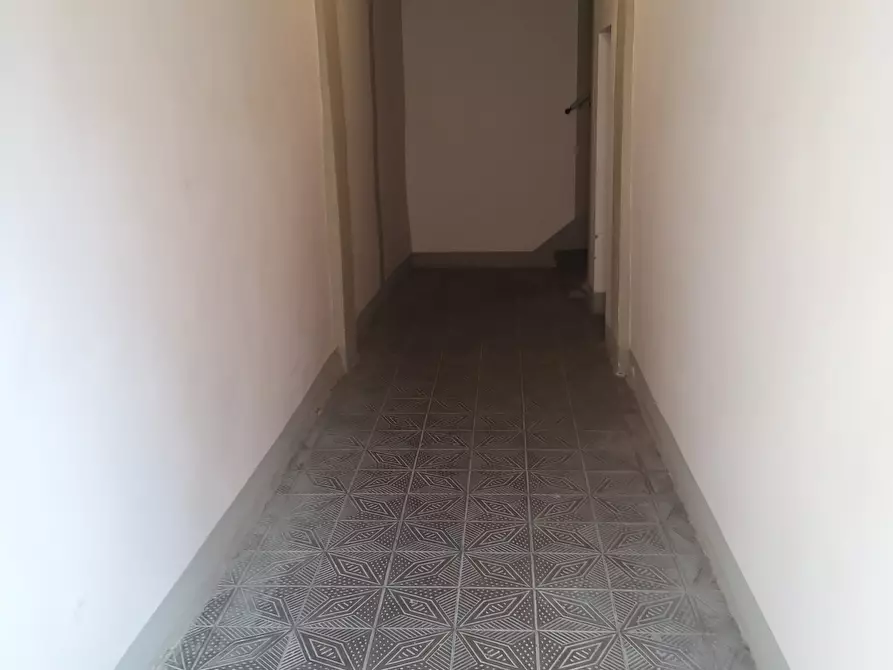 Immagine 3 di Quadrilocale in vendita  in Piazza Cesare Caporali 4 a Castiglione Del Lago