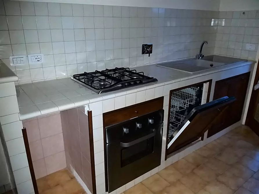 Immagine 9 di Bilocale in vendita  in Via Di Vittorio a Castiglione Del Lago