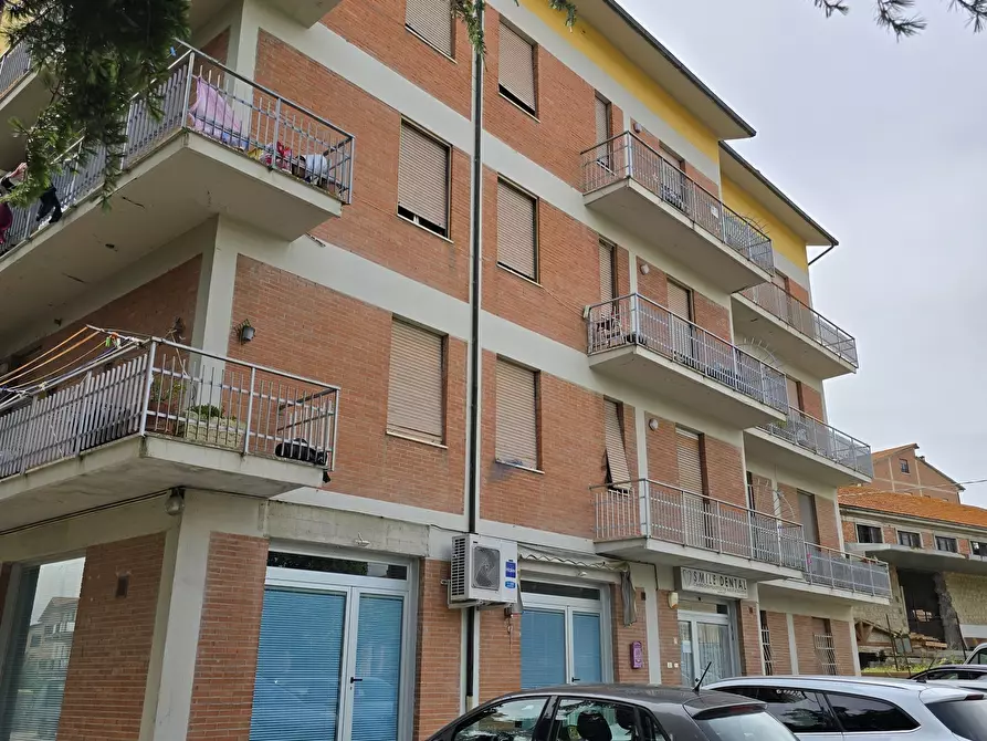 Immagine 1 di Quadrilocale in vendita  in Via Trento a Castiglione Del Lago