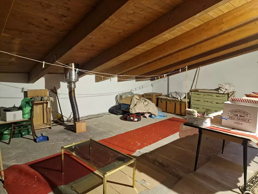 Immagine 41 di Quadrilocale in vendita  in Str. Tiberina Nord 159 a Perugia