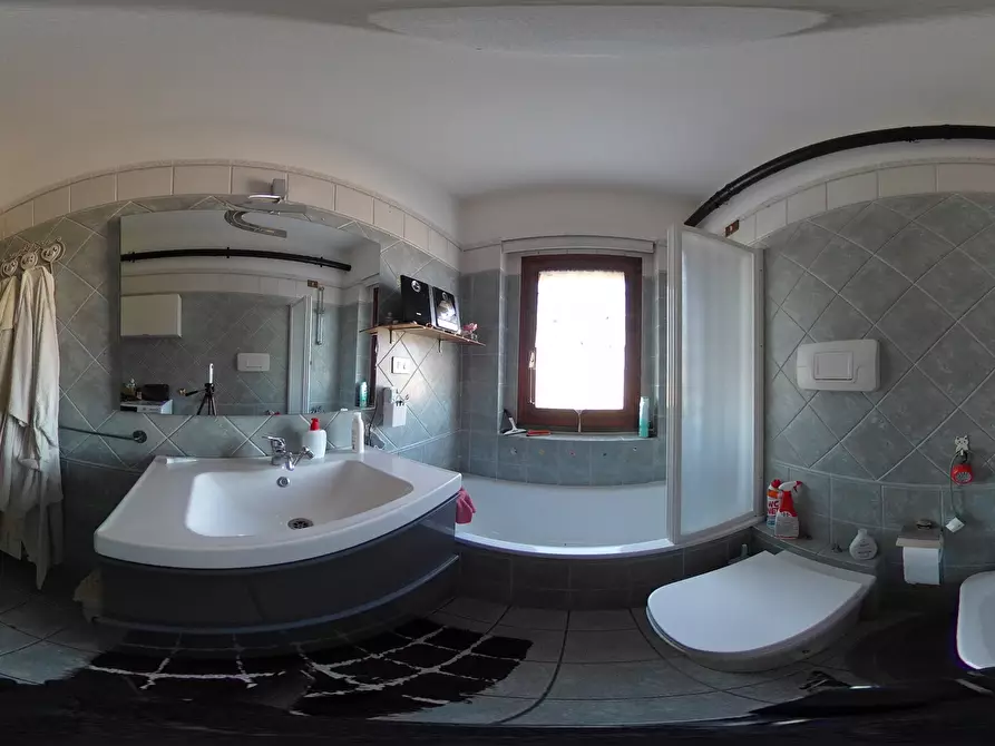 Immagine 55 di Quadrilocale in vendita  in Via Campania a Castiglione Del Lago