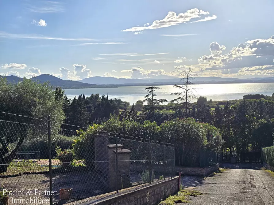 Immagine 3 di Villa in vendita  in Via dei Romani a Magione