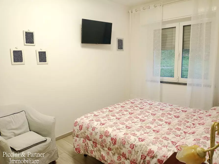 Immagine 21 di Villa in vendita  in Via Giovan Pietro Vitali a Massa