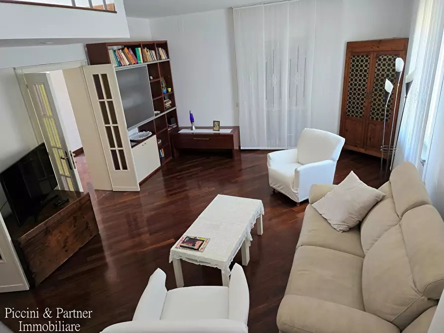 Immagine 26 di Pentalocale in vendita  in Via Orvieto 2 a Perugia