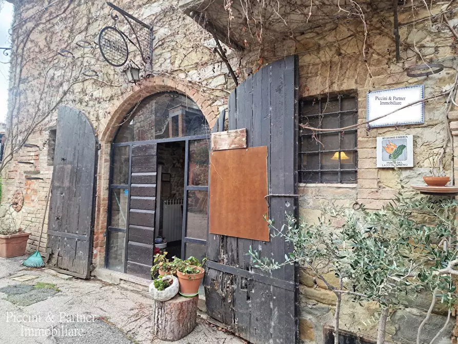 Immagine 64 di Bilocale in vendita  in Via Italia a Magione