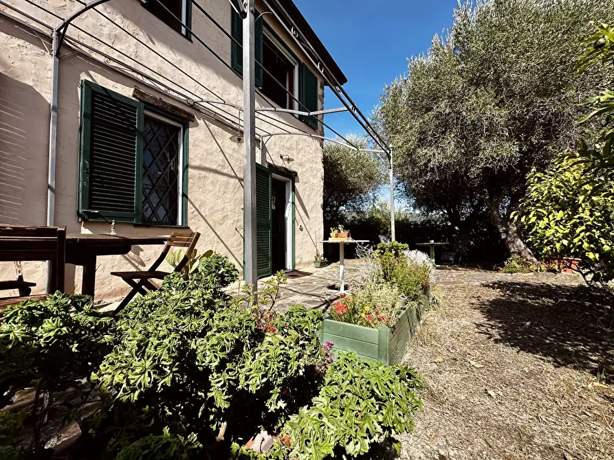 Immagine 8 di Rustico / casale in vendita  in Via Madonna Della Neve a Diano Castello