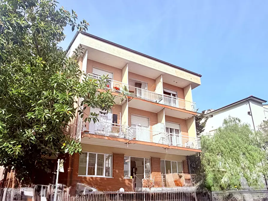 Immagine 3 di Trilocale in vendita  in Viale J. F. Kennedy 129 a Diano Marina