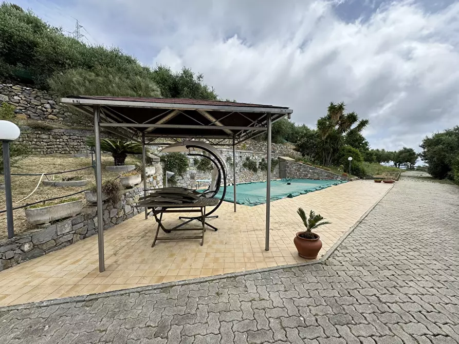 Immagine 5 di Casa bifamiliare in vendita  in Via Gramegna 7 a Castellaro