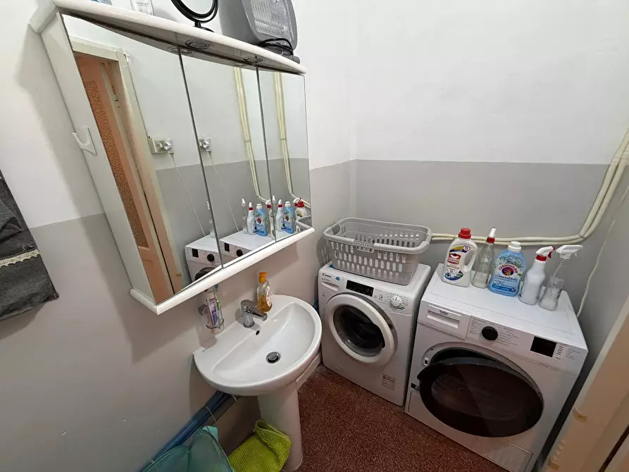 Immagine 25 di Quadrilocale in vendita  in Via Martiri della Libertà 330 a San Remo