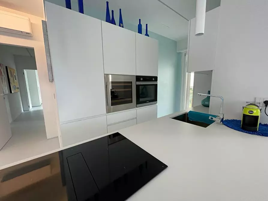 Immagine 11 di Trilocale in vendita  in Corso Giuseppe Mazzini 181 a San Remo