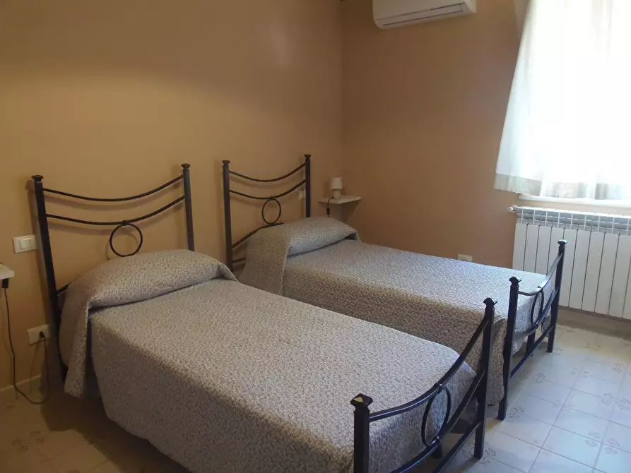 Immagine 17 di Casa semindipendente in affitto  a Camaiore