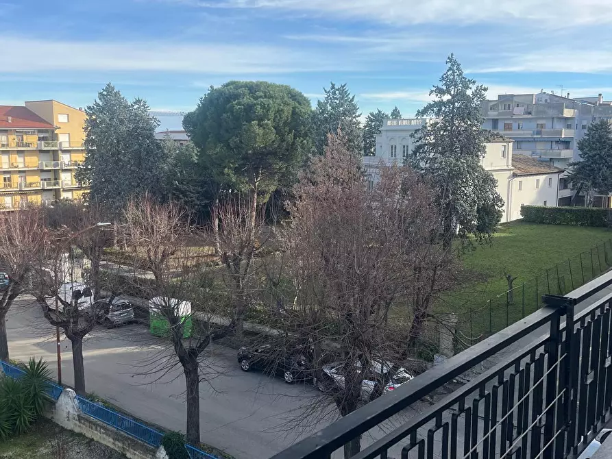 Immagine 10 di Pentalocale in vendita  in Via Martiri VI Ott. 90 a Lanciano