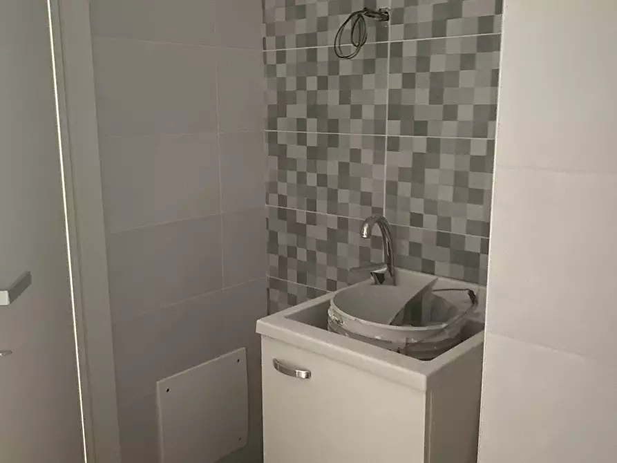 Immagine 15 di Trilocale in vendita  in Via Martiri Sei Ottobre a Lanciano