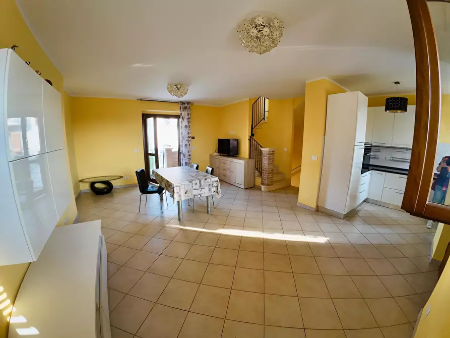 Immagine 12 di Villetta a schiera in vendita  in Via Provinciale della Rocca 44 a Santa Maria Imbaro