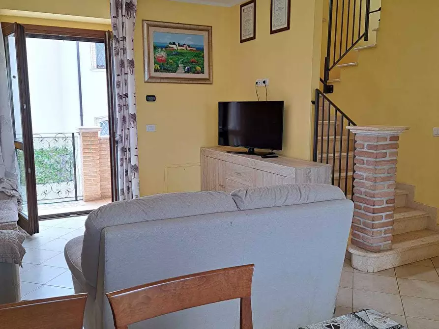 Immagine 8 di Villetta a schiera in vendita  in Via Provinciale della Rocca 44 a Santa Maria Imbaro