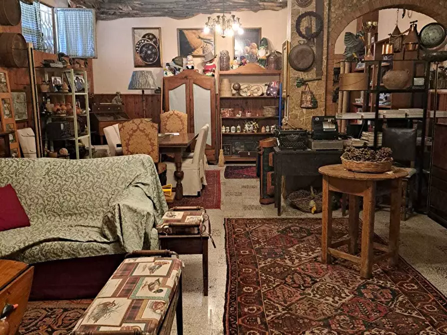 Immagine 25 di Villa in vendita  a Lanciano