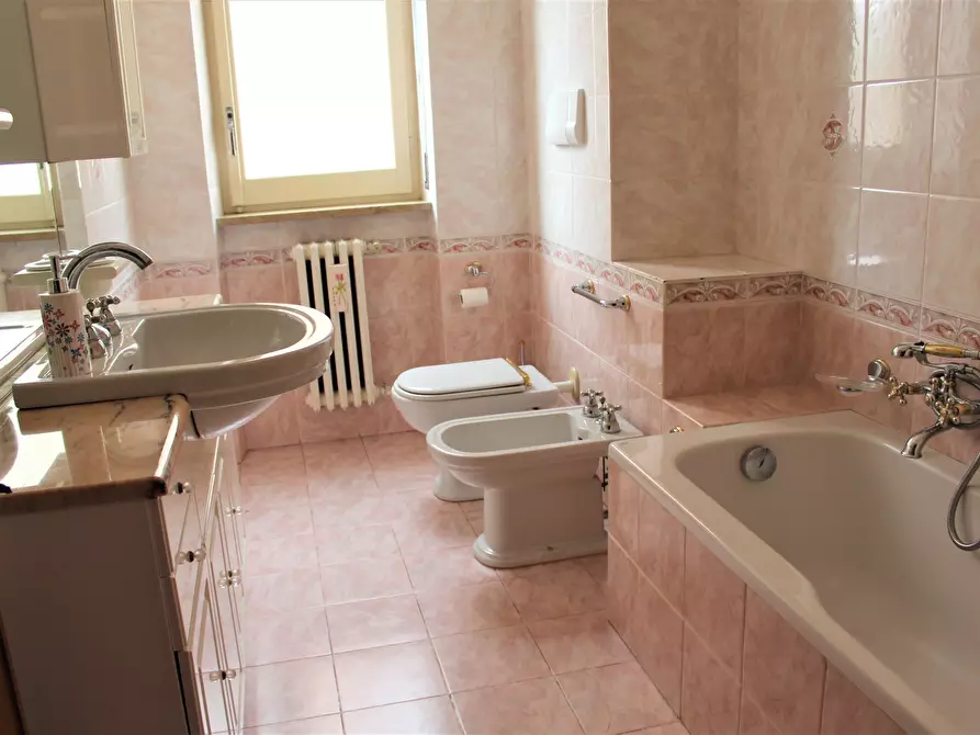 Immagine 12 di Pentalocale in vendita  in Via Ferro di Cavallo 91 a Lanciano