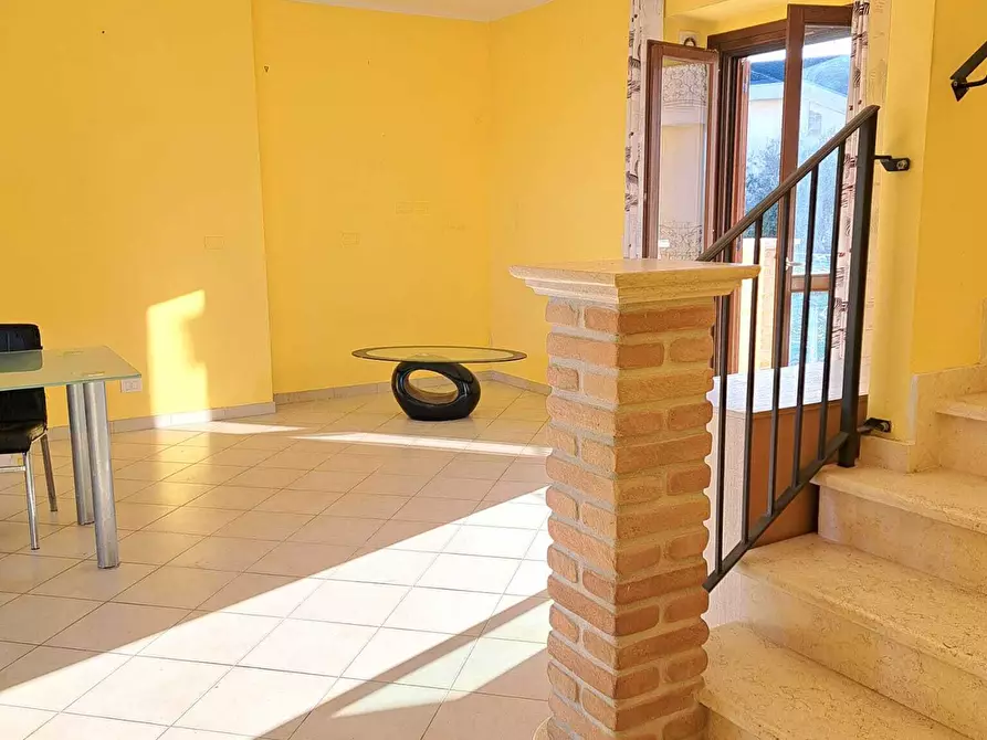 Immagine 16 di Villetta a schiera in vendita  in Via Provinciale della Rocca 44 a Santa Maria Imbaro