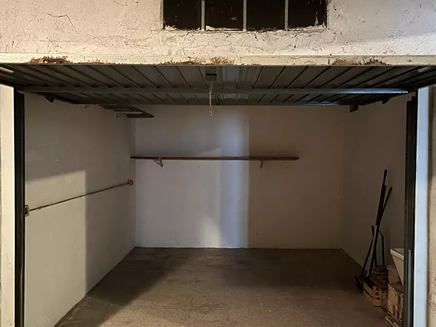 Immagine 29 di Trilocale in vendita  in Via Giangiulio Adamo 46 a Lanciano