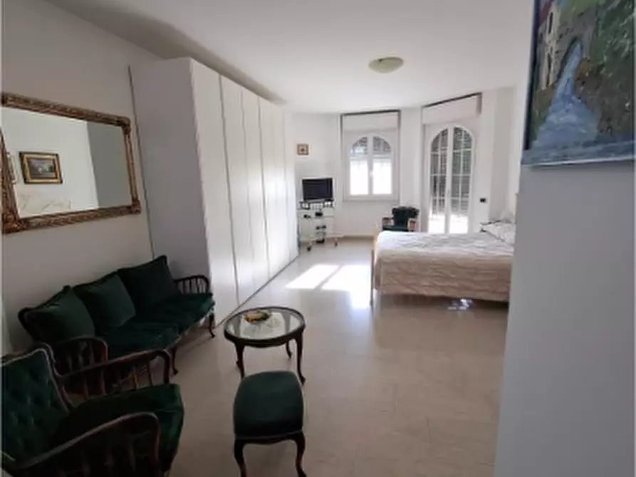 Immagine 34 di Villa in vendita  a Lanciano
