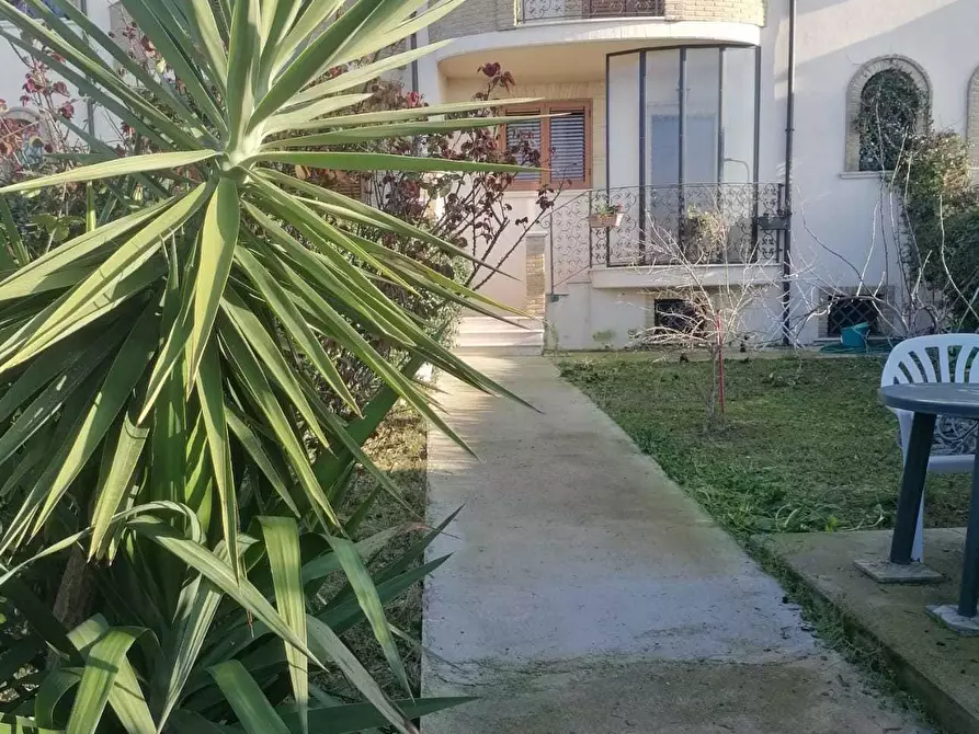 Immagine 6 di Villetta a schiera in vendita  in Via Provinciale della Rocca 44 a Santa Maria Imbaro