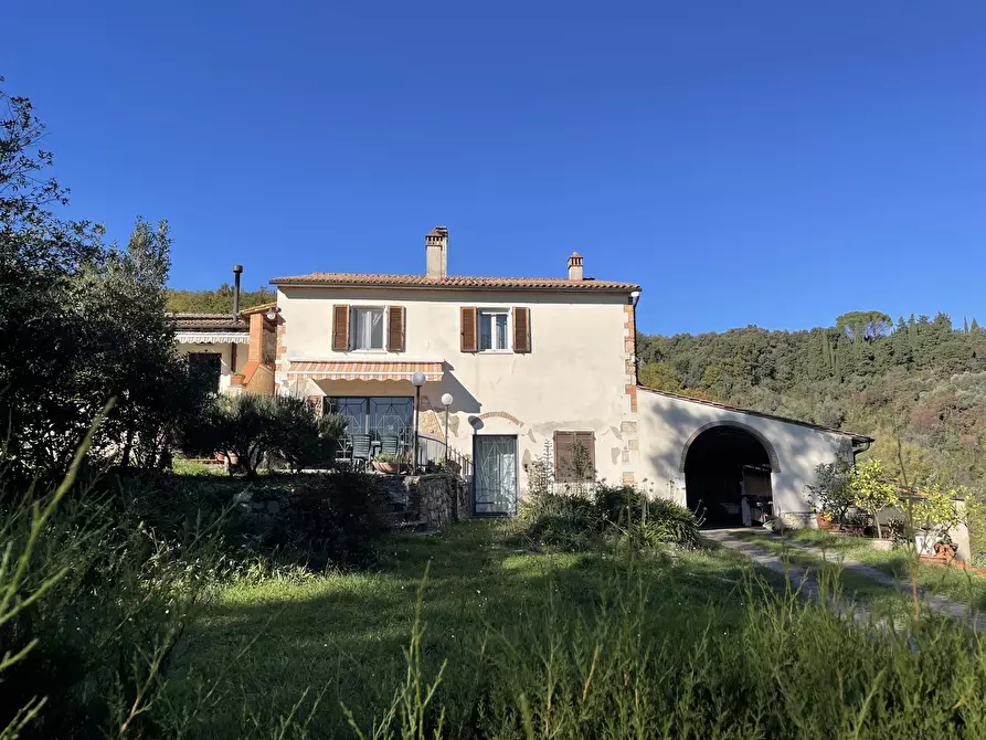 Immagine 1 di Villa in vendita  in via san giusto a Livorno