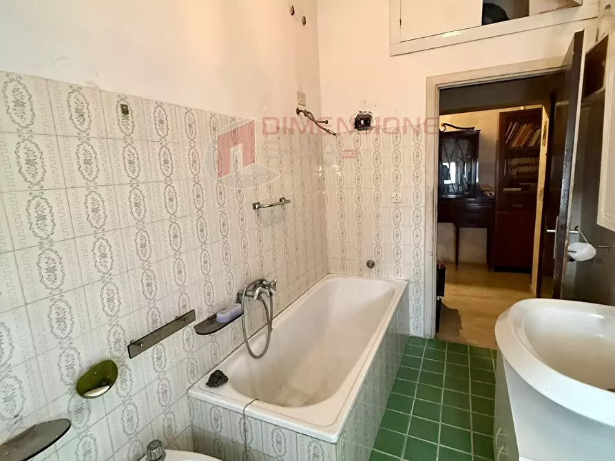 Immagine 12 di Bilocale in vendita  in Via Massa di San GiulianoVia di Massa San Giuliano a Roma