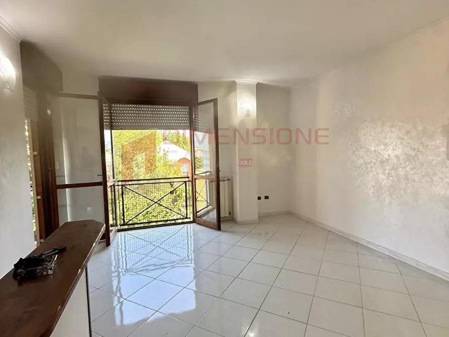 Immagine 3 di Trilocale in vendita  in Via Padre Angelo Cerbara a Roma