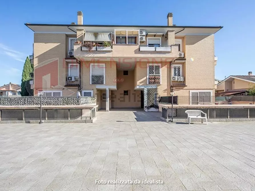 Immagine 30 di Trilocale in vendita  in via del fosso scilicino a Roma