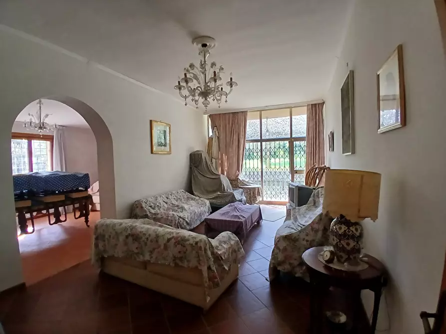 Immagine 3 di Casa bifamiliare in vendita  in Strada Valle di Baccano 3 a Campagnano Di Roma